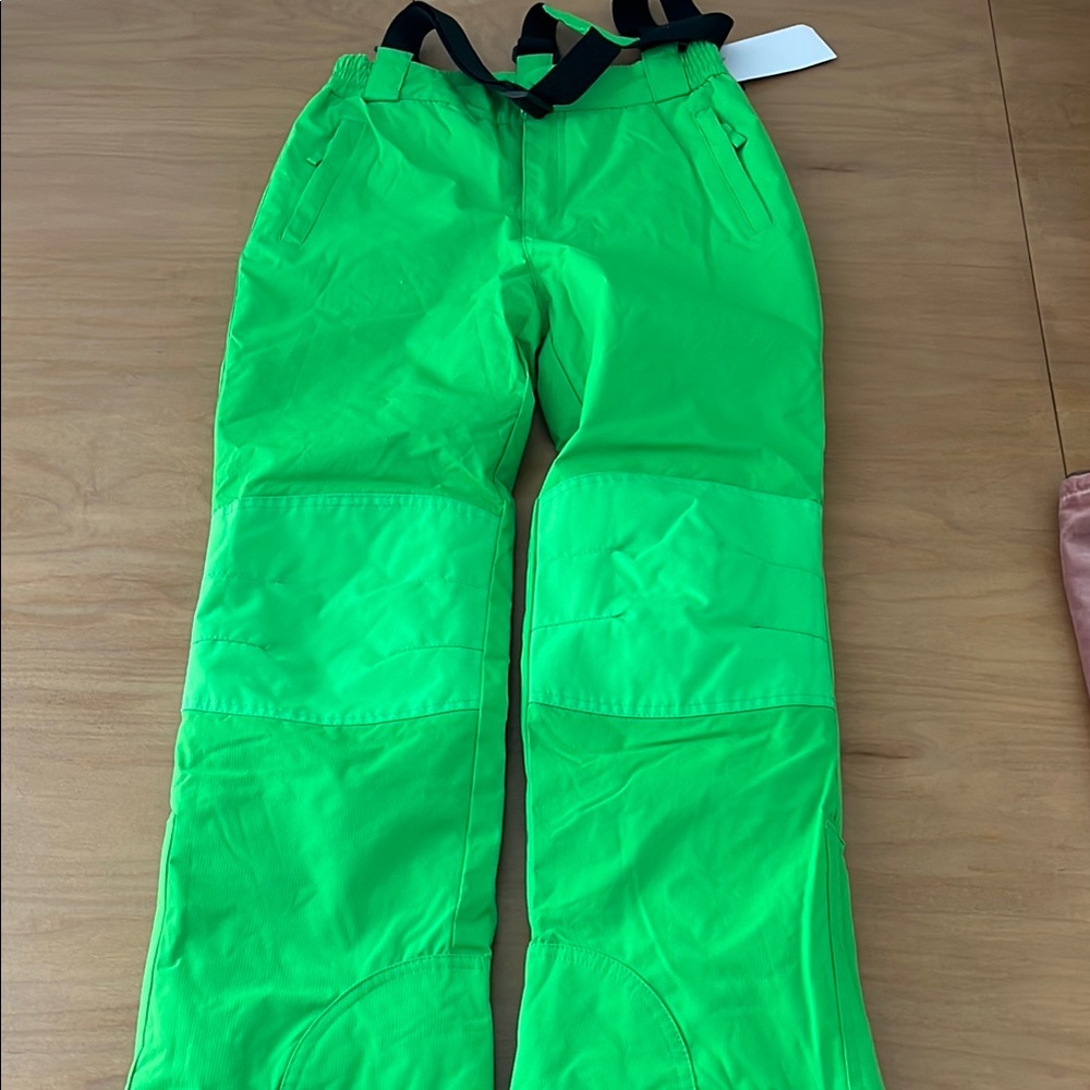BNWT Green Snowpants